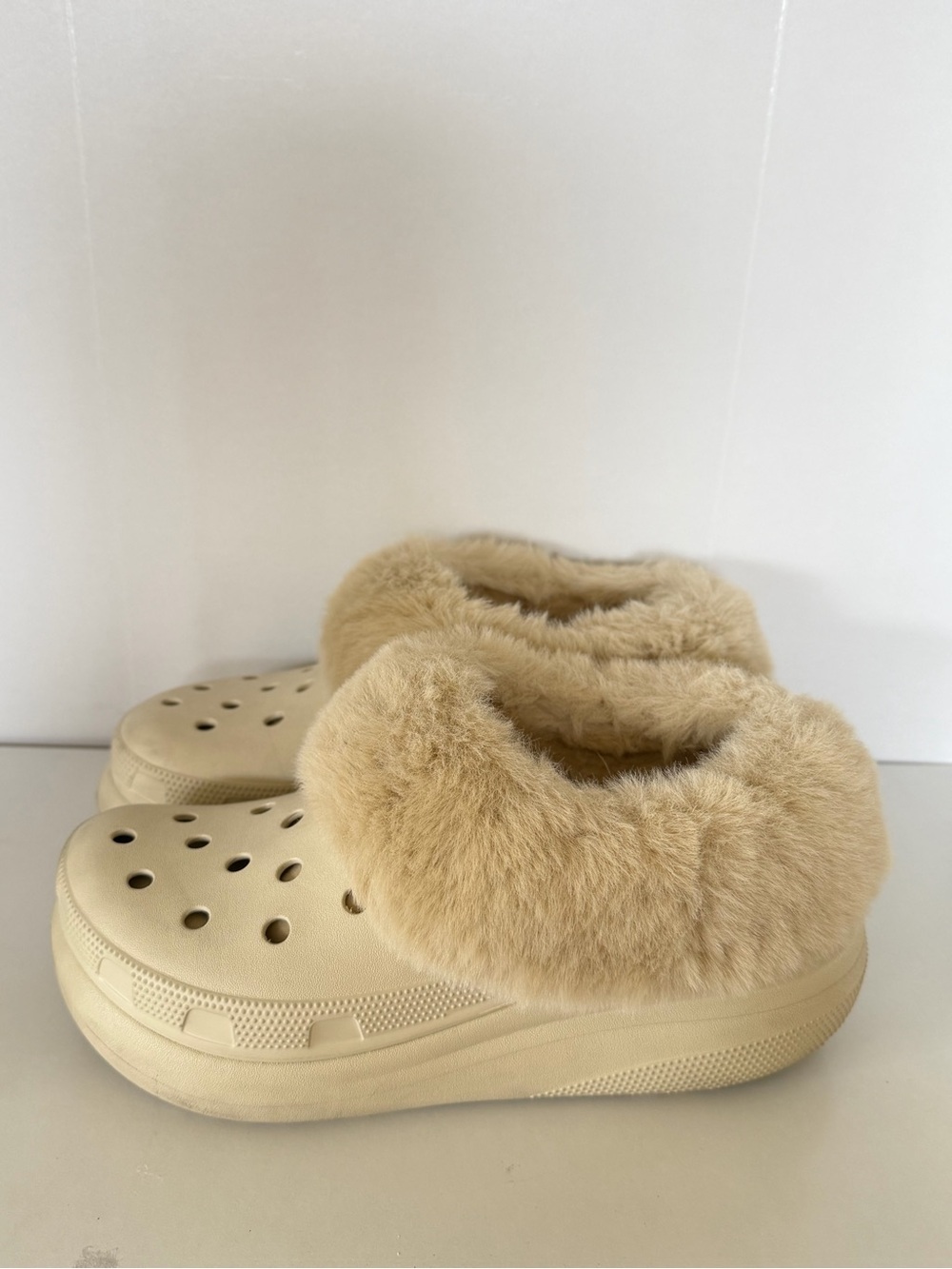 Crocs Unisex Furever Crush Clog - Bone Size Women’s 8 - Picture 5 of 10